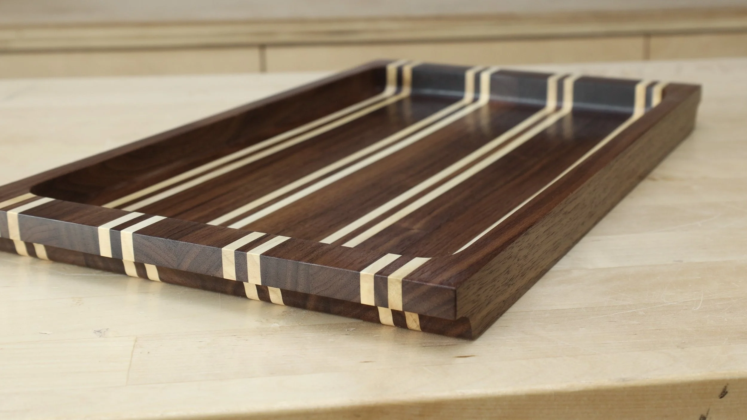 Routed Wood Tray Project Plans